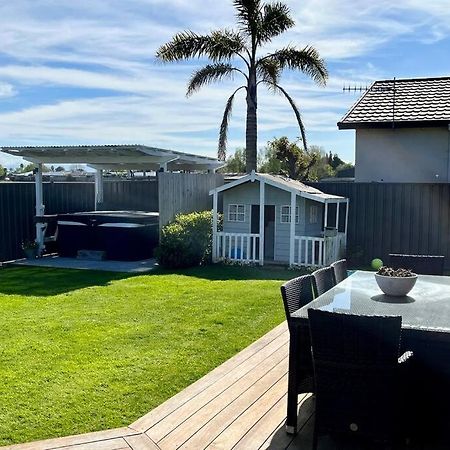 Villa Sunny Delight In Clive Exterior foto
